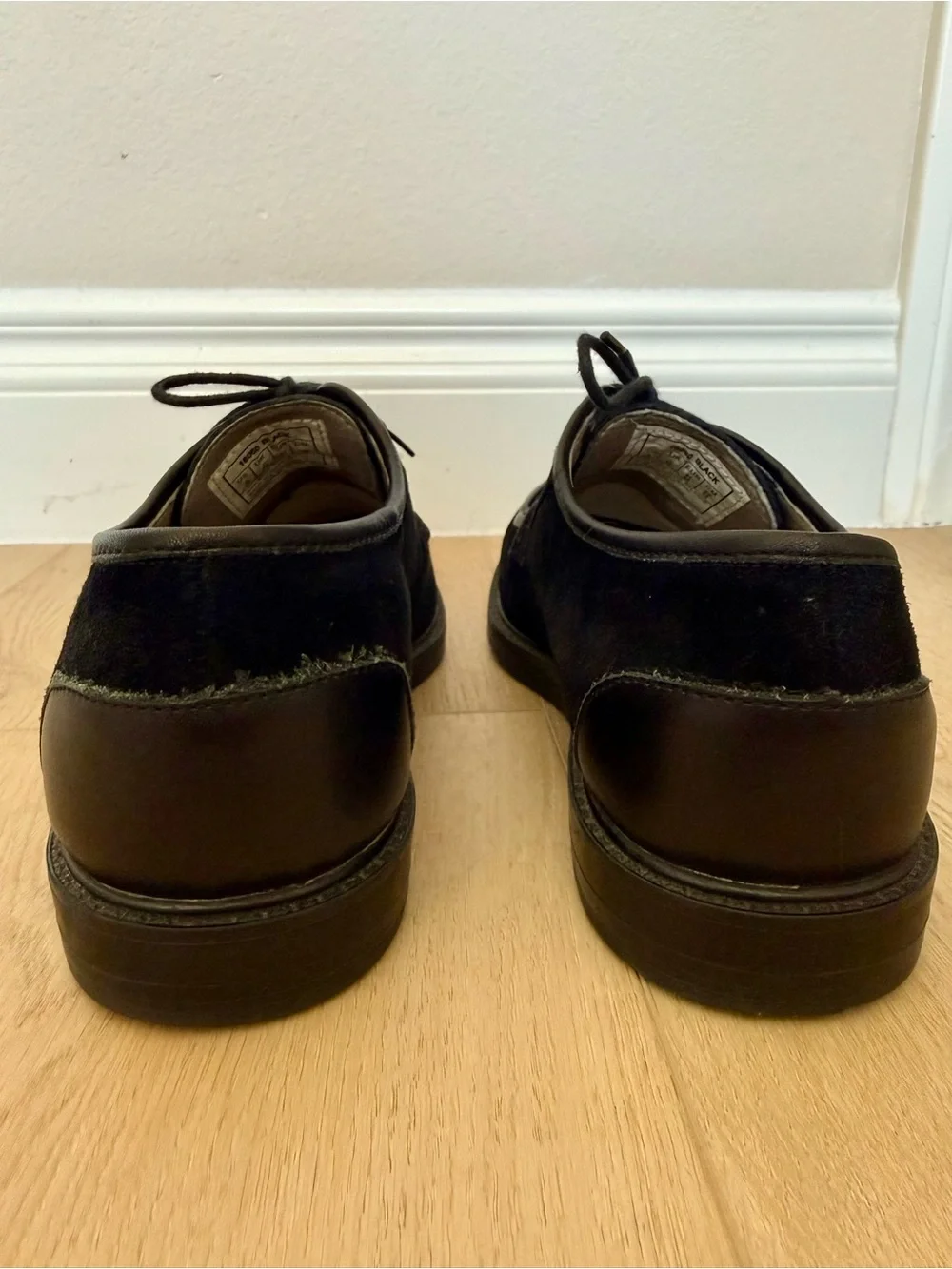 Hush Puppies Vintage Men's Black Riverbuck Suede Lace-Up Derby Shoes Size 8